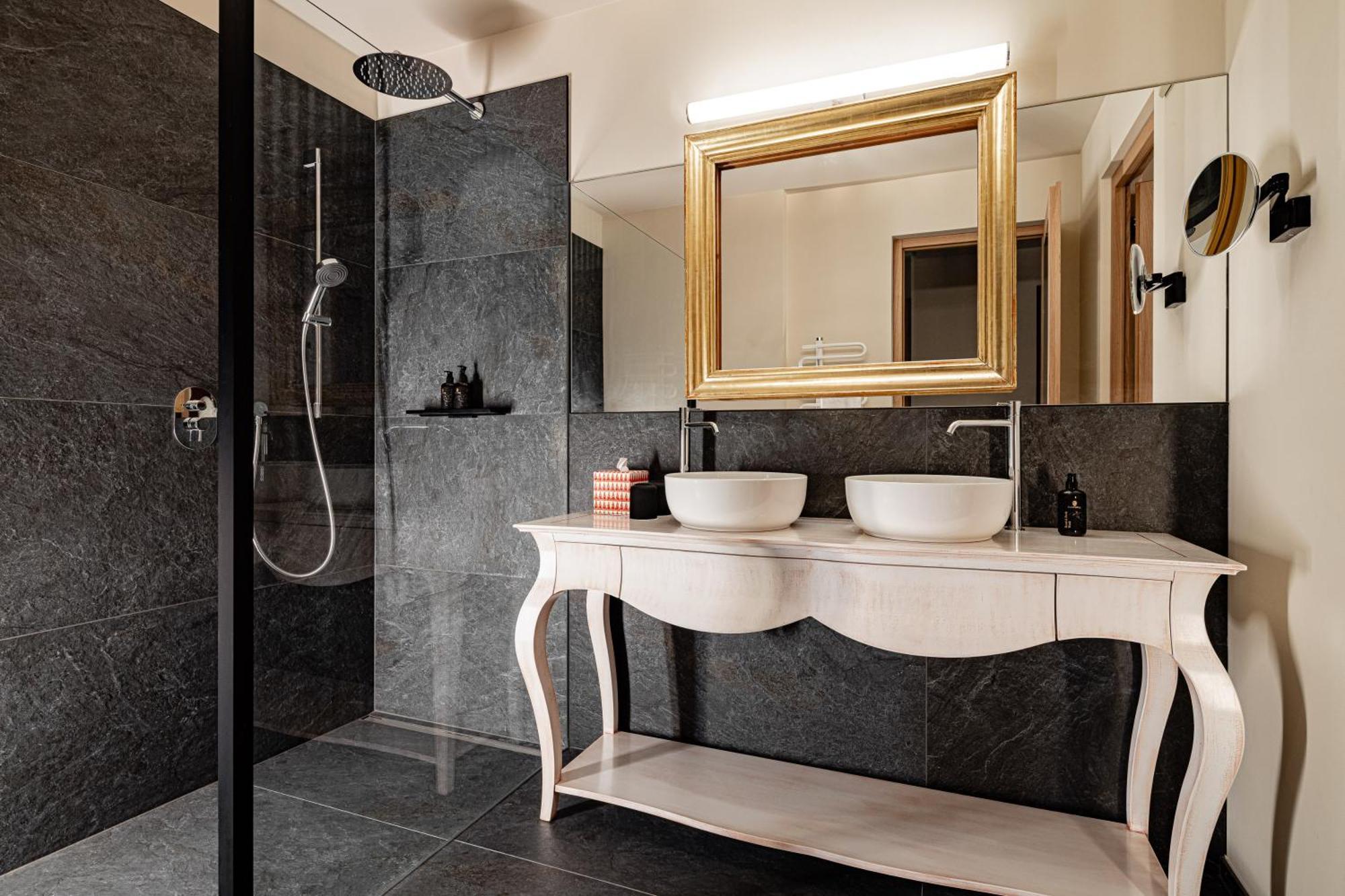 Castel Sallegg Suites Adults Only Caldaro Luaran gambar