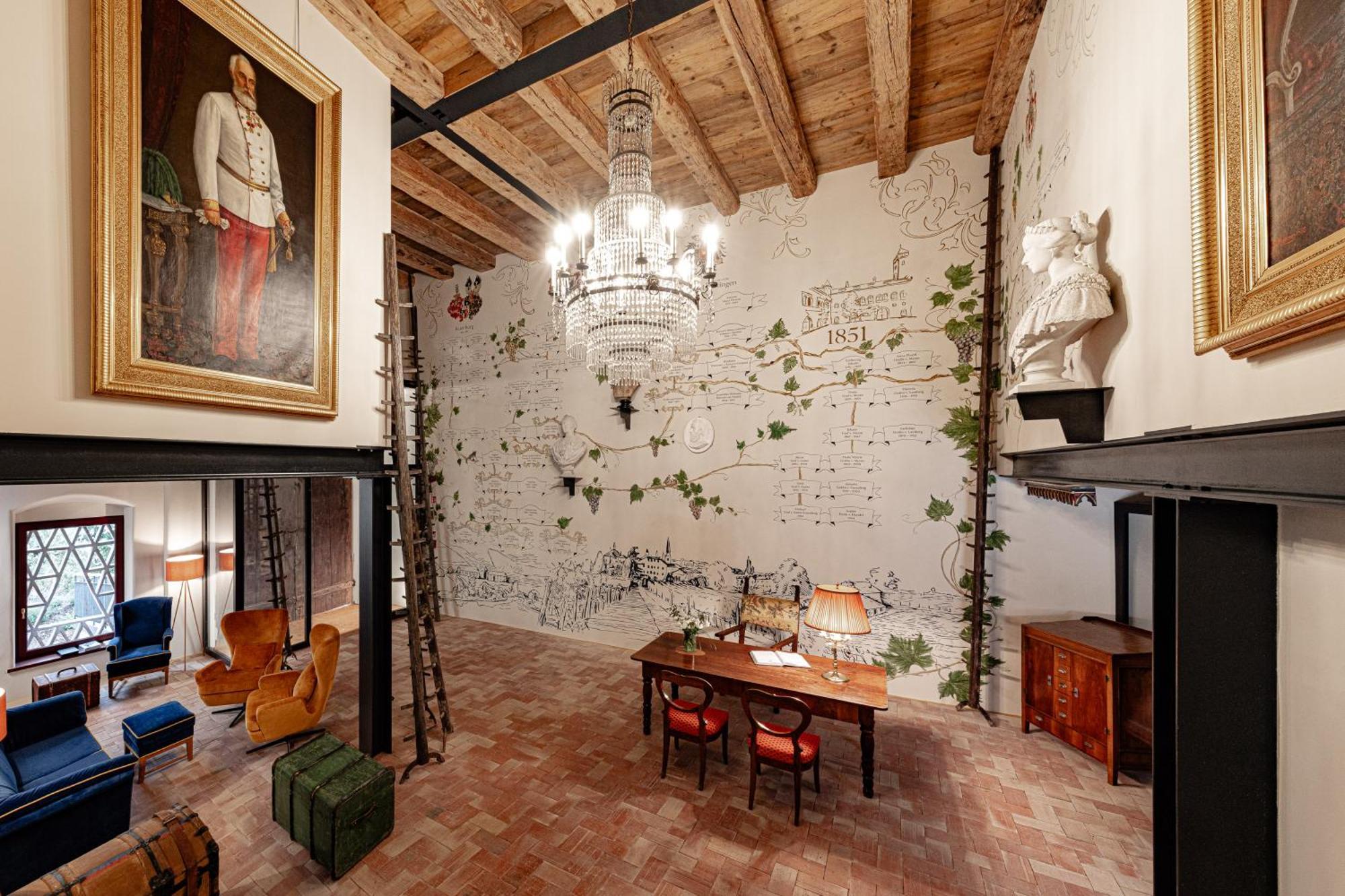 Castel Sallegg Suites Adults Only Caldaro Luaran gambar